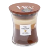 Woodwick Trilogy Cafu00e9 Sweets Medium Candle - Geurkaars -Woondecoratie Winkel woodwick trilogy cafe sweets m candle geurskaars 1