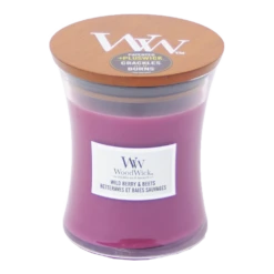 Woodwick Wild Berry & Beets Medium Candle - Geurkaars